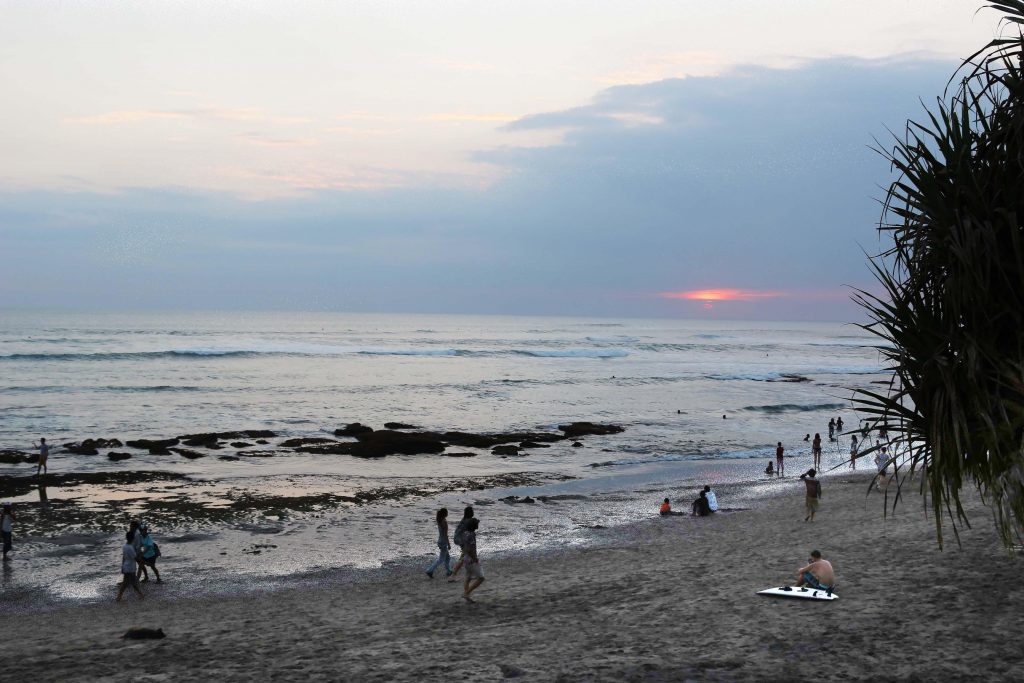 canggu-batu-bolong-beach-v2